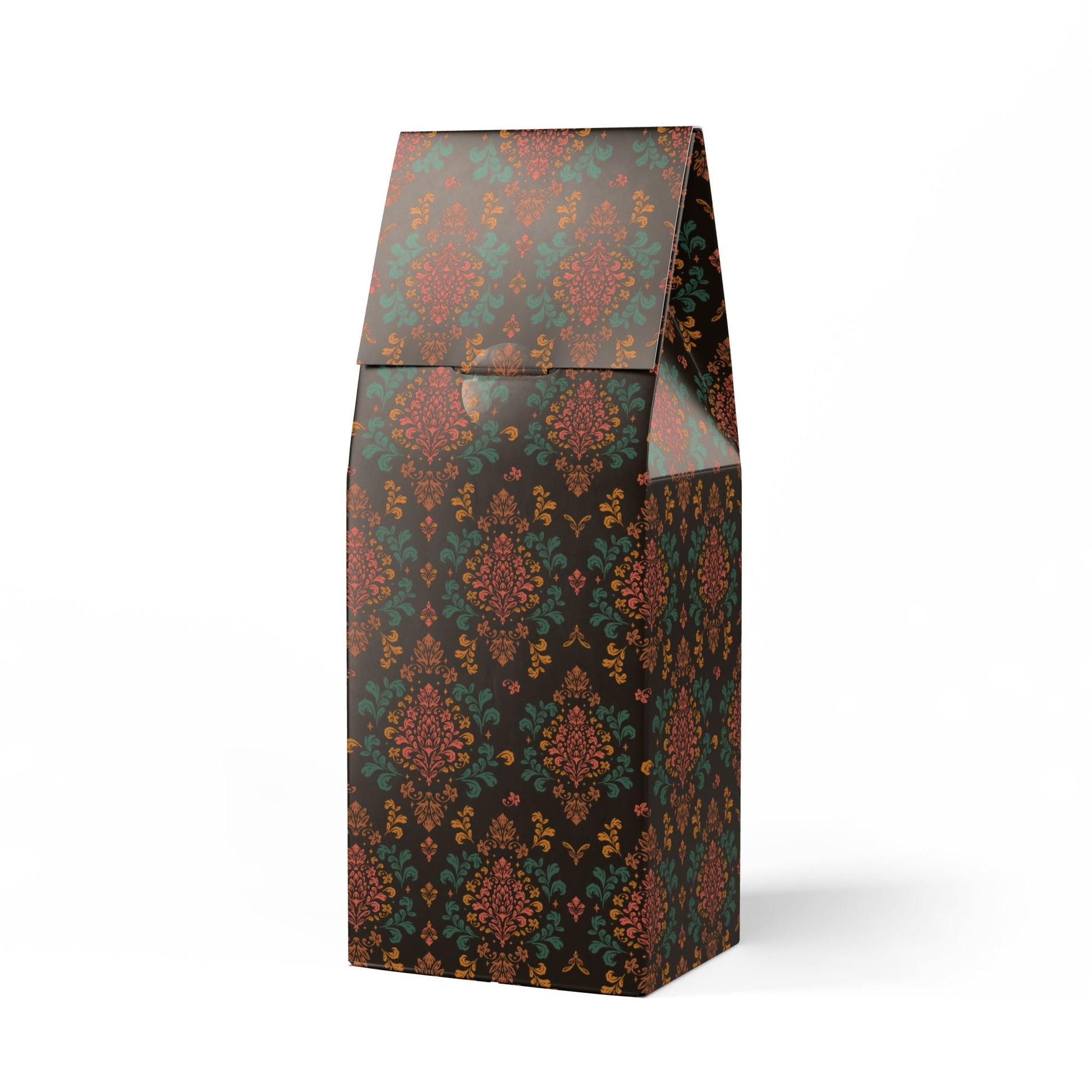 Broken Top Coffee Blend (Medium Roast) / Tasting notes: Chocolate covered almonds, maple syrup, citrus
