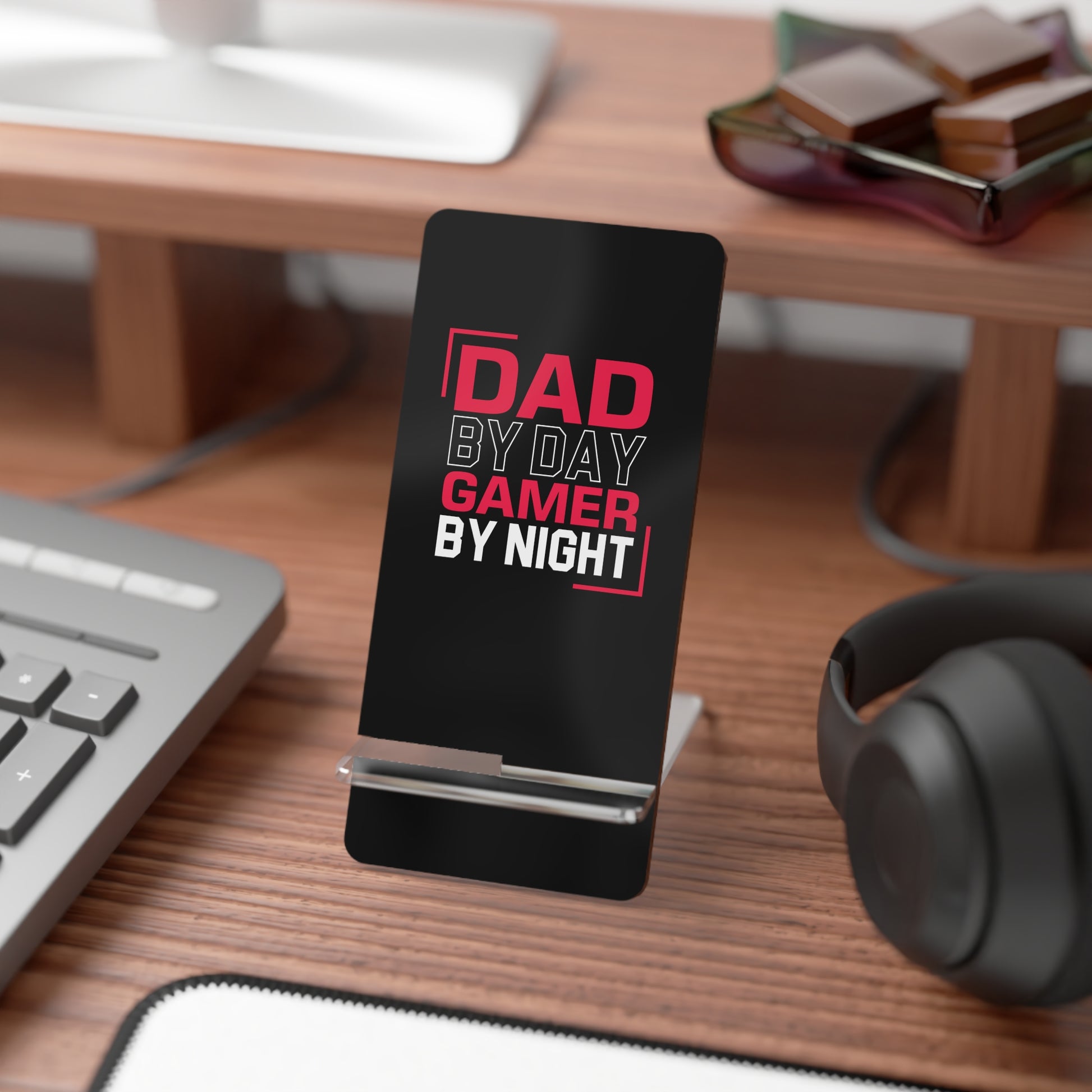 Gamer Dad Smartphone Stand, Perfect Gift for Dads