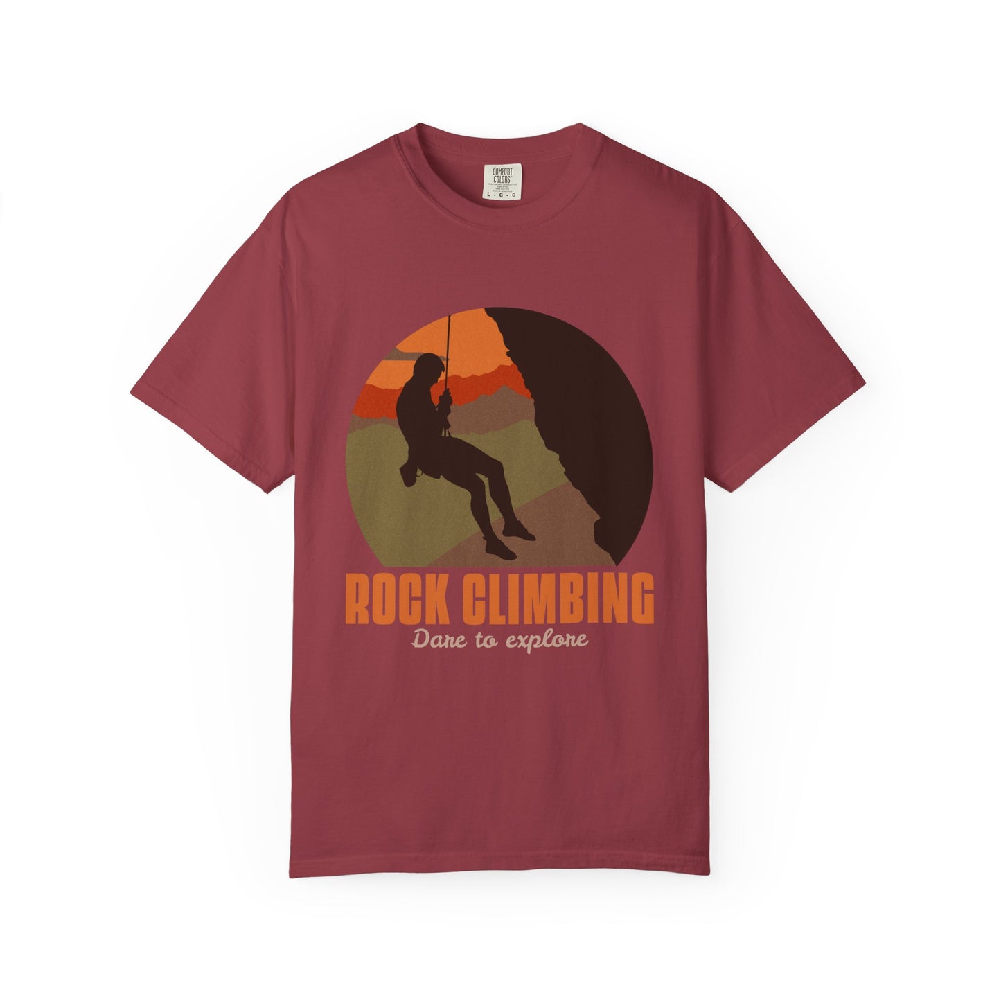 Camiseta unisex teñida con motivo de escalada en roca Dare To Explore