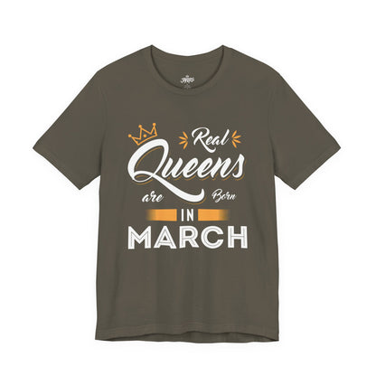 Real Queens Are Born iBirthday T-Shirt