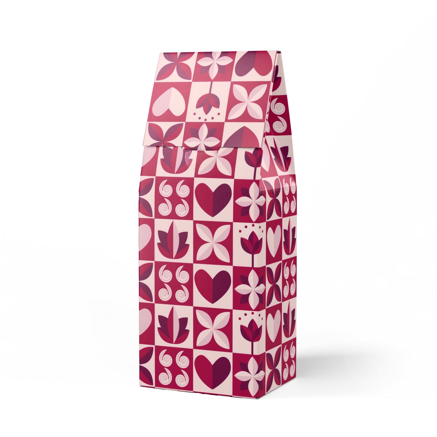 Flathead Valley Coffee Blend (Medium-Dark Roast) / Tasting notes: Warm spice, caramel, and dark chocolate