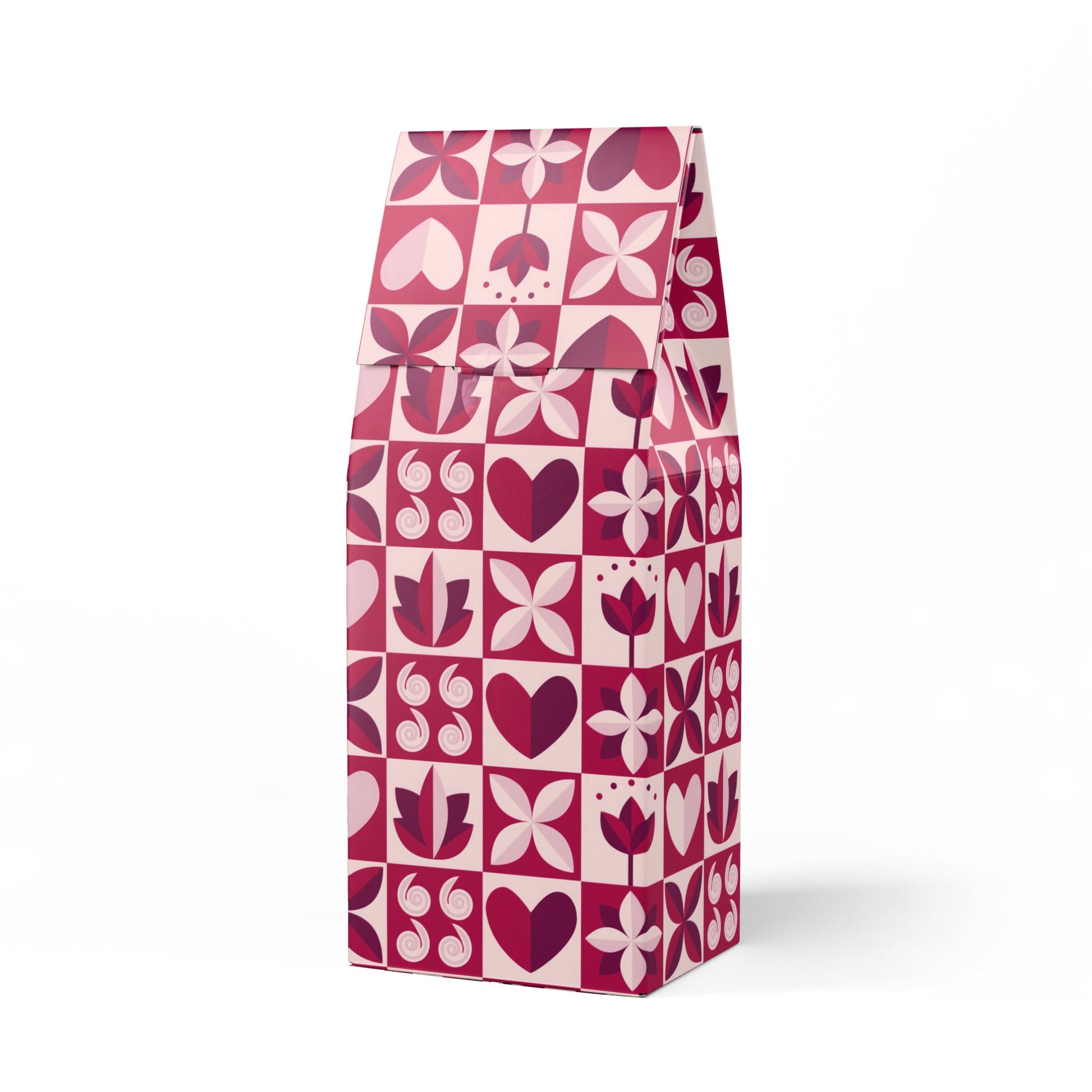 Flathead Valley Coffee Blend (Medium-Dark Roast) / Tasting notes: Warm spice, caramel, and dark chocolate