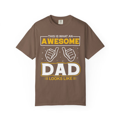 'This is What an Awesome Dad Looks Like' Tee