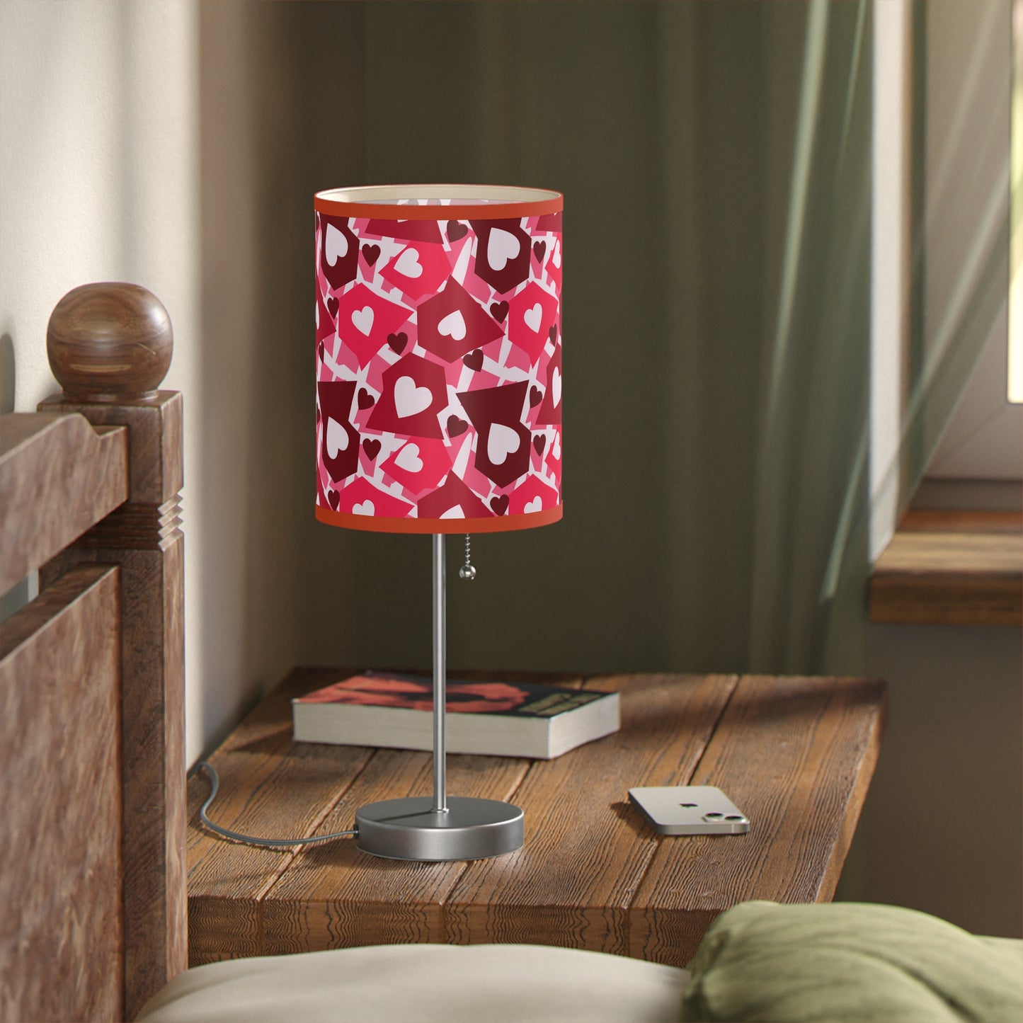 Love in Style: Retro Hearts Lamp on a Stand, US|CA plug / White