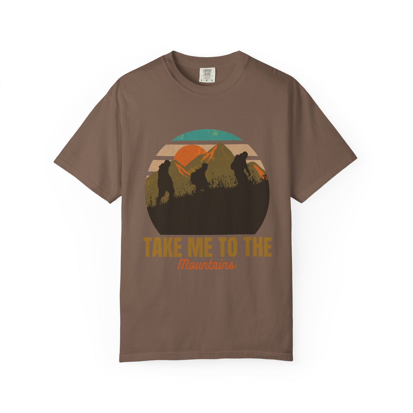 Camiseta unisex teñida con prenda "Llévame a las montañas" 