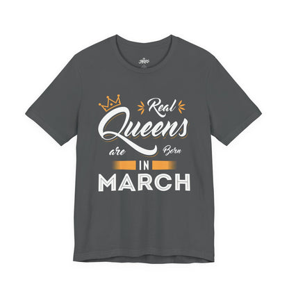 Real Queens Are Born iBirthday T-Shirt
