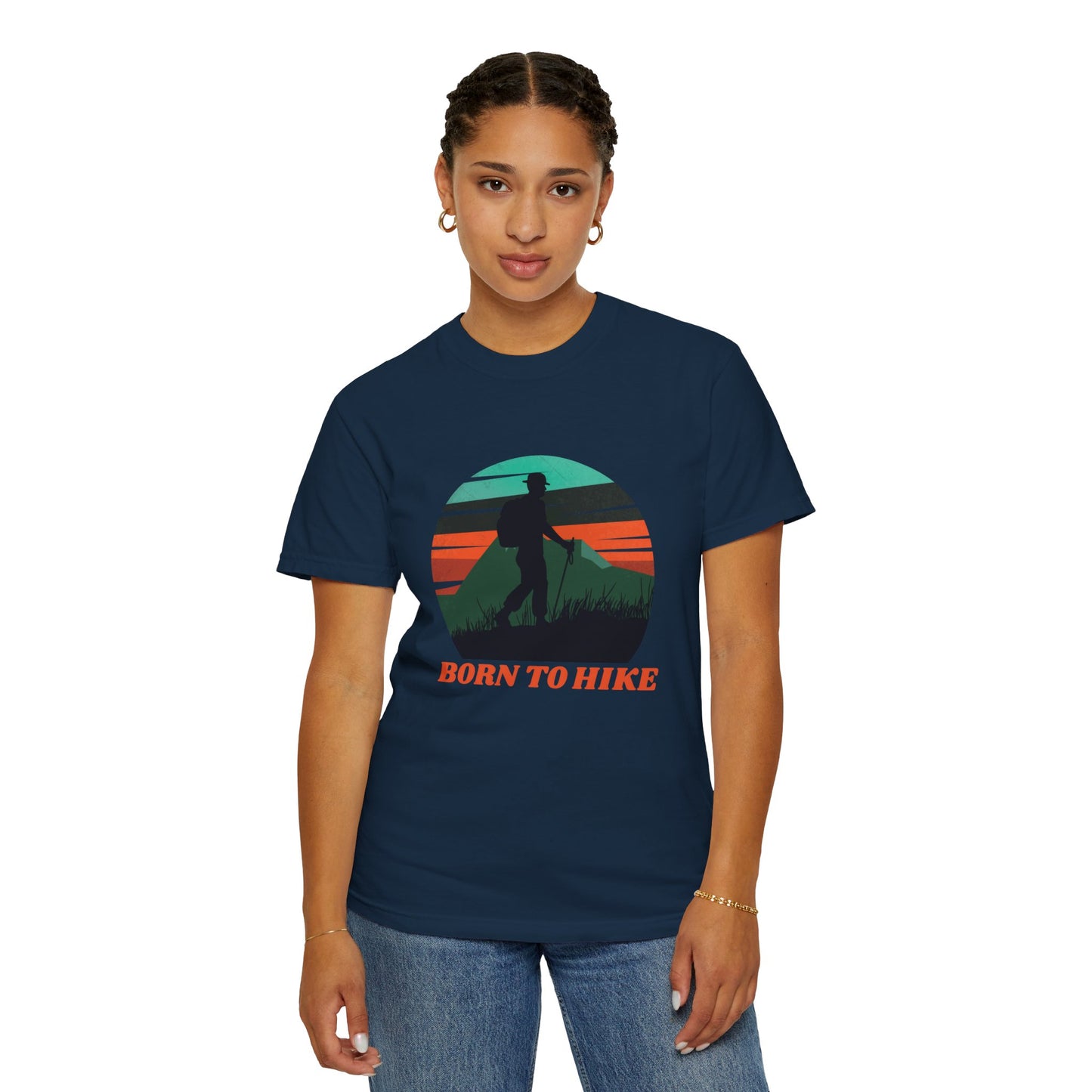 Camiseta unisex teñida Born To Hike