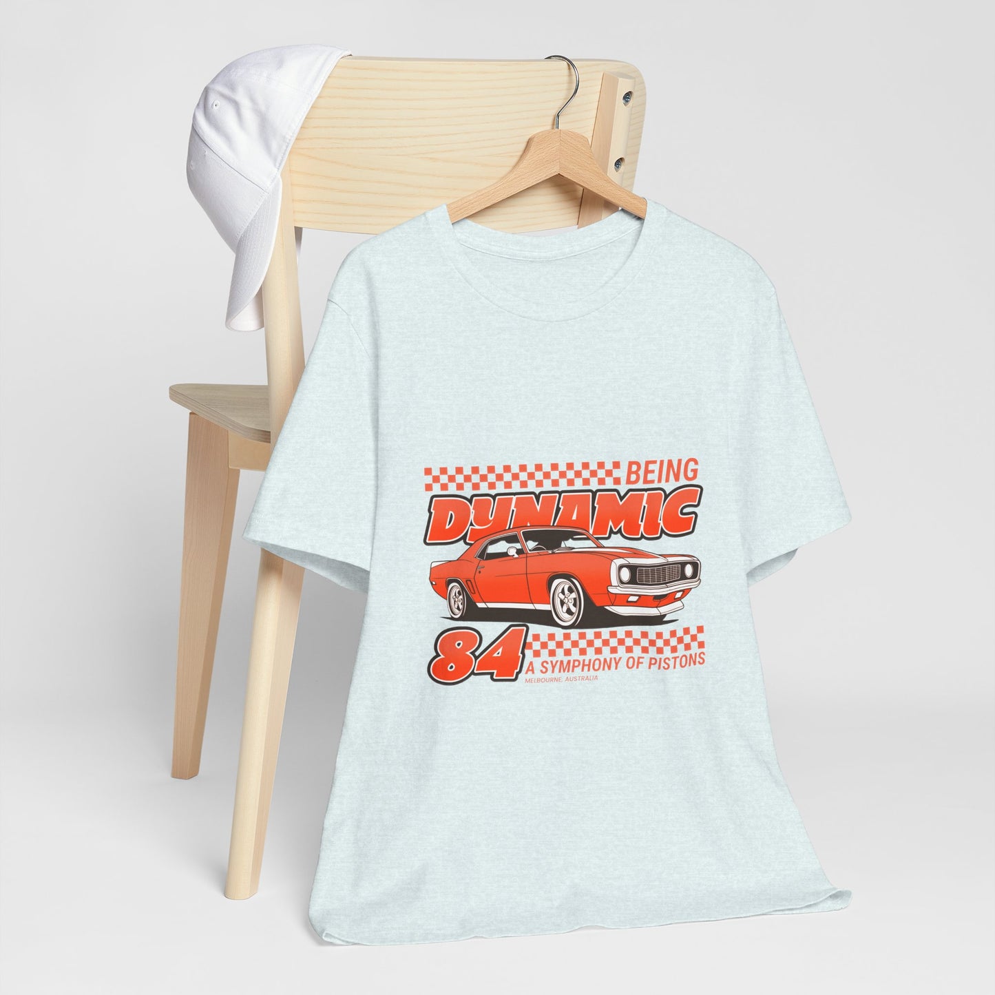 Camiseta de manga corta unisex de Being Dynamic A Simphony Of Pistons 