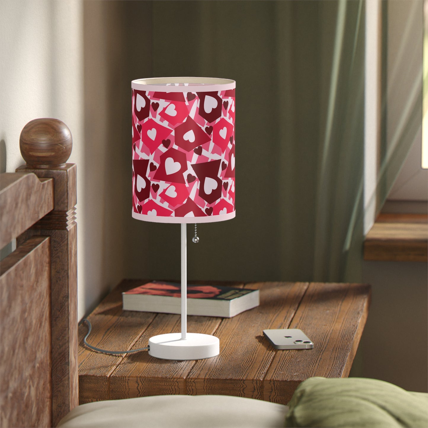 Love in Style: Retro Hearts Lamp on a Stand, US|CA plug / White