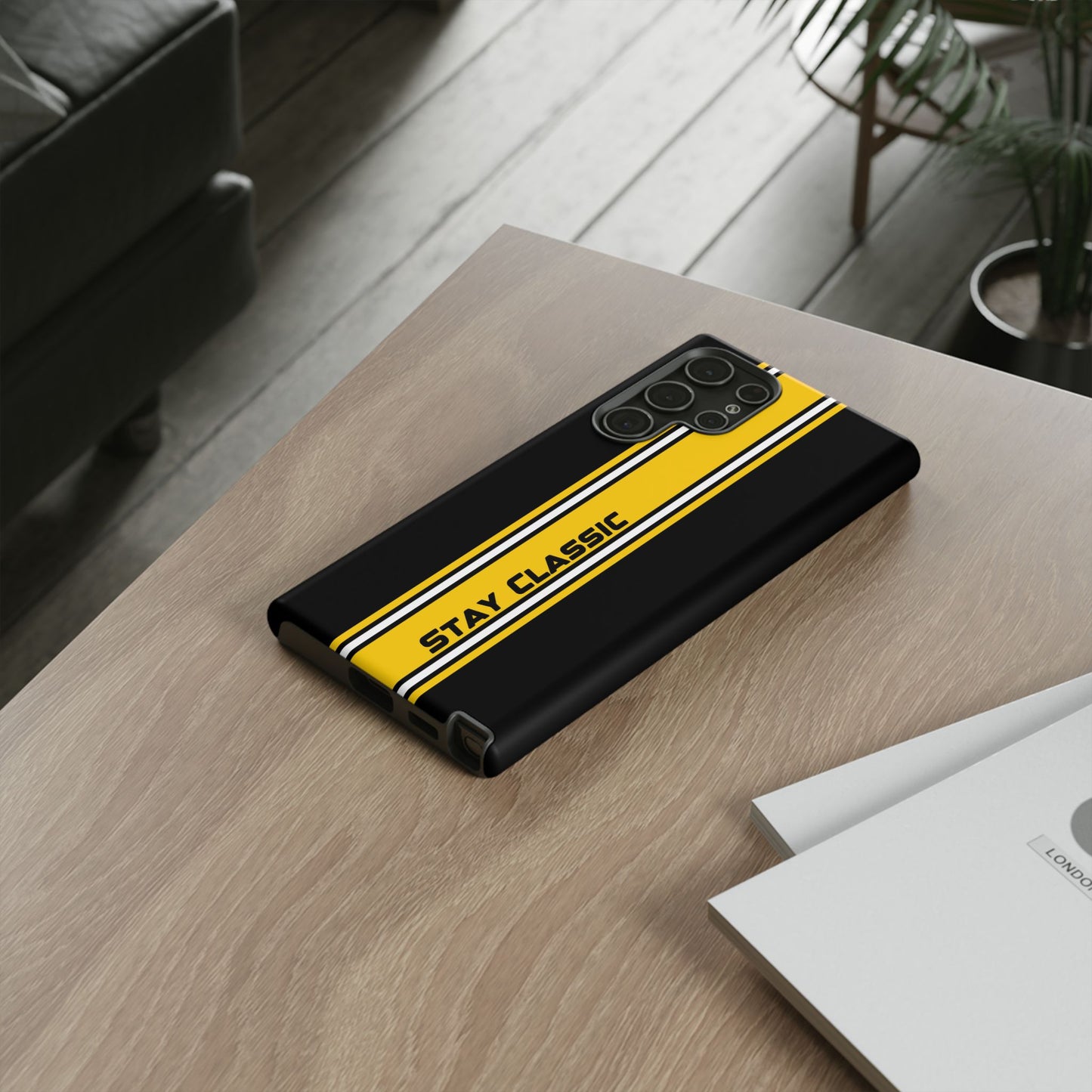 Stay Classic Tough Case – Minimalist Racing Design
