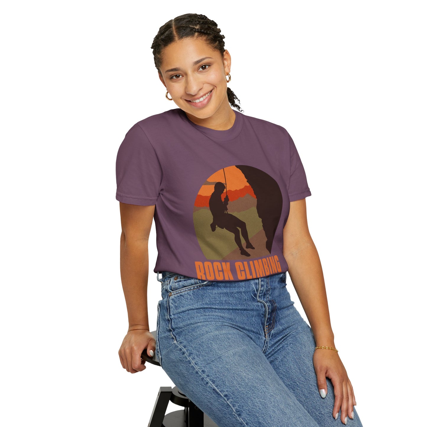 Camiseta unisex teñida con motivo de escalada en roca Dare To Explore