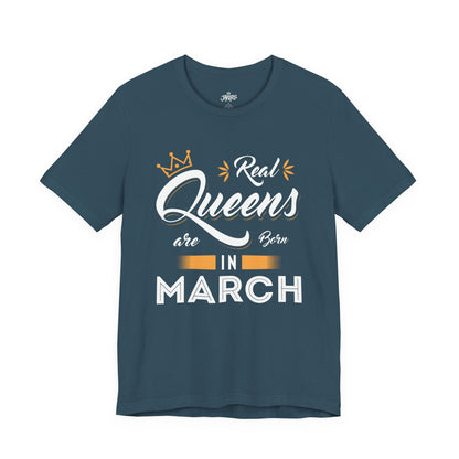 Real Queens Are Born iBirthday T-Shirt
