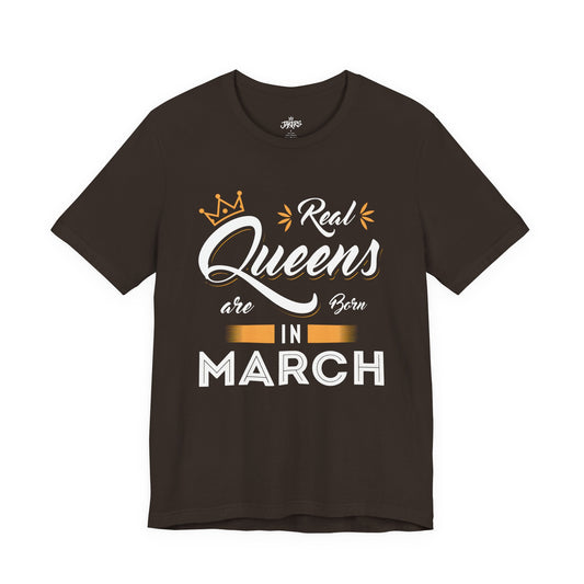 Real Queens Are Born iBirthday T-Shirt