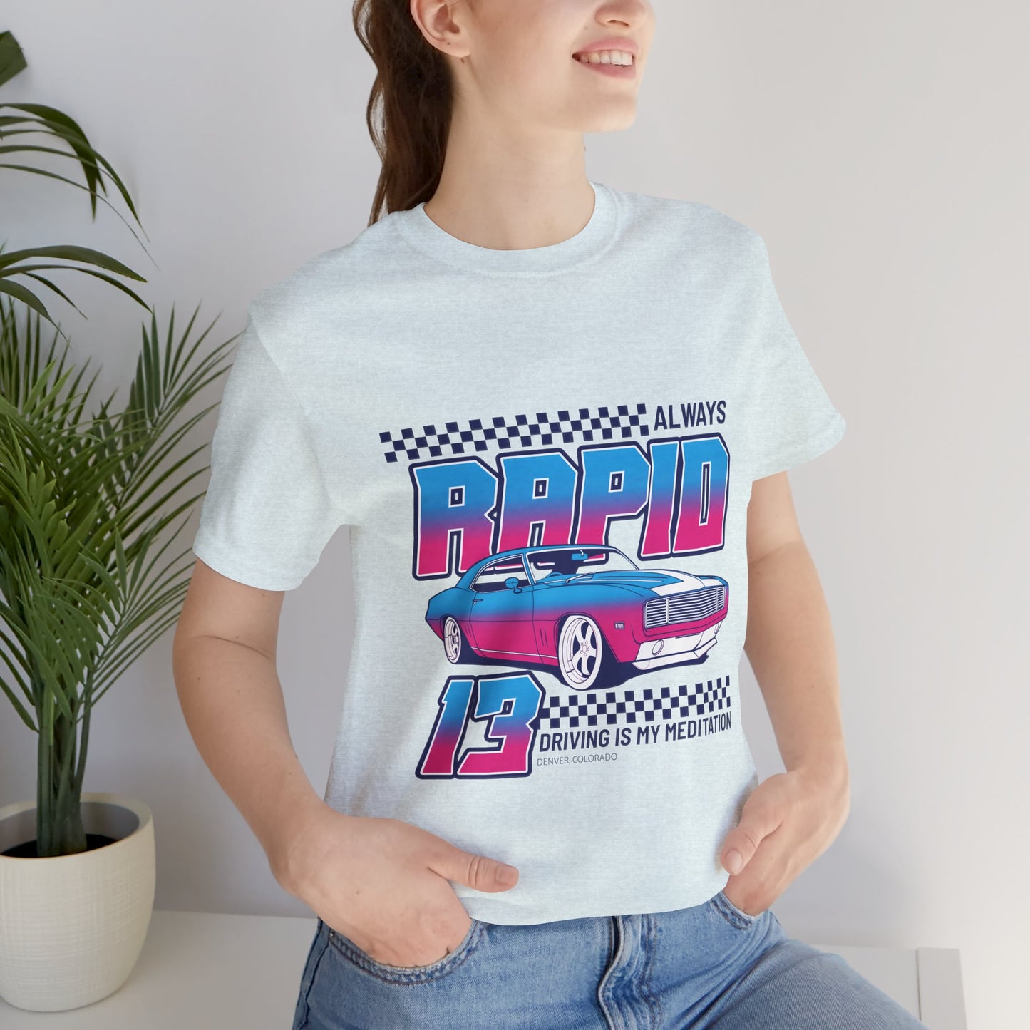 Camiseta de manga corta unisex "Conducir siempre rápido es mi meditación" 