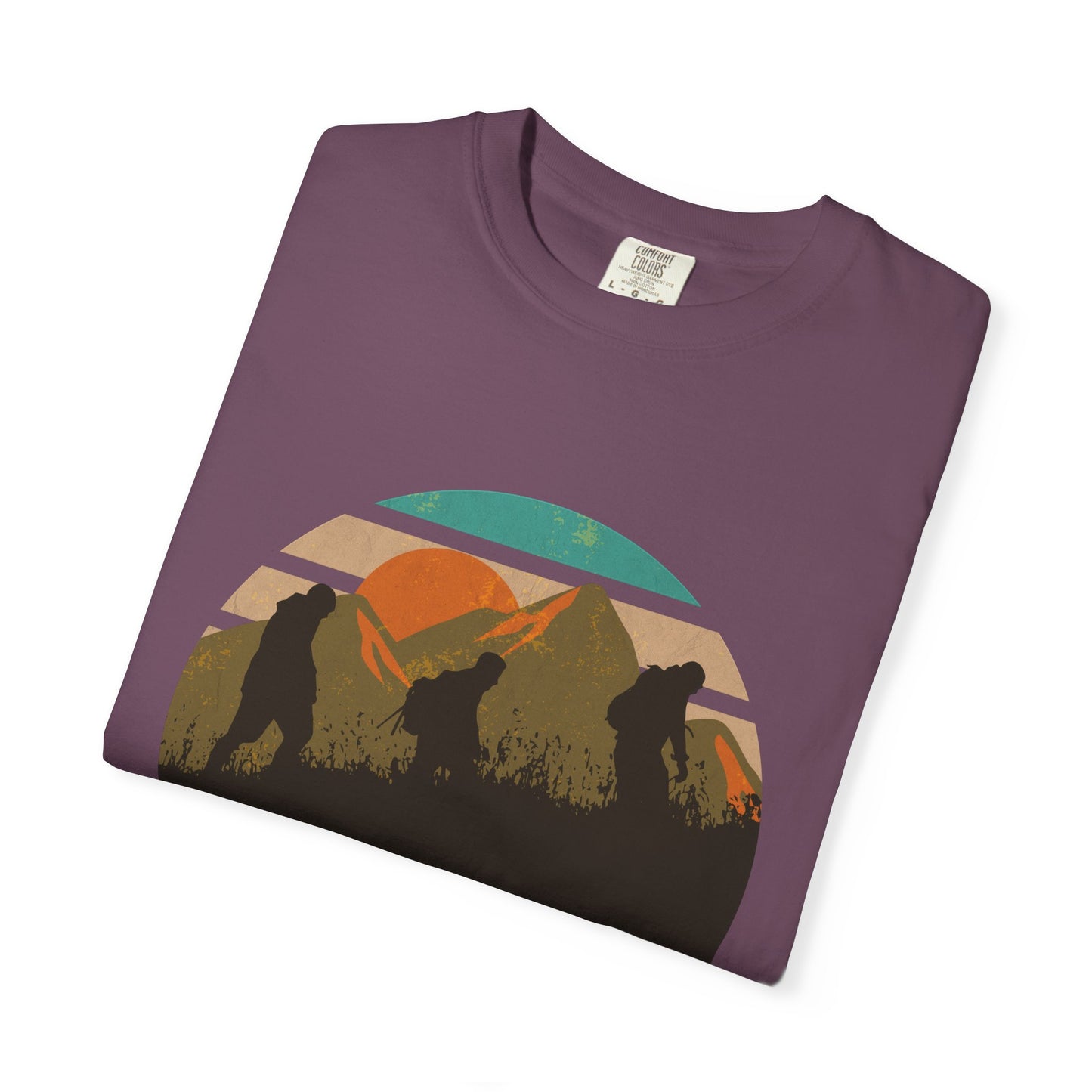 Camiseta unisex teñida con prenda "Llévame a las montañas" 