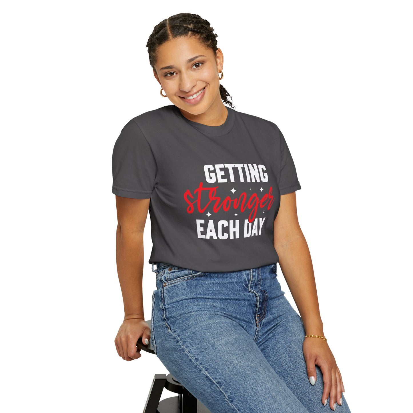 Unisex Motivational T-Shirt - "Getting Stronger Each Day" - Perfect for Fitness Enthusiasts