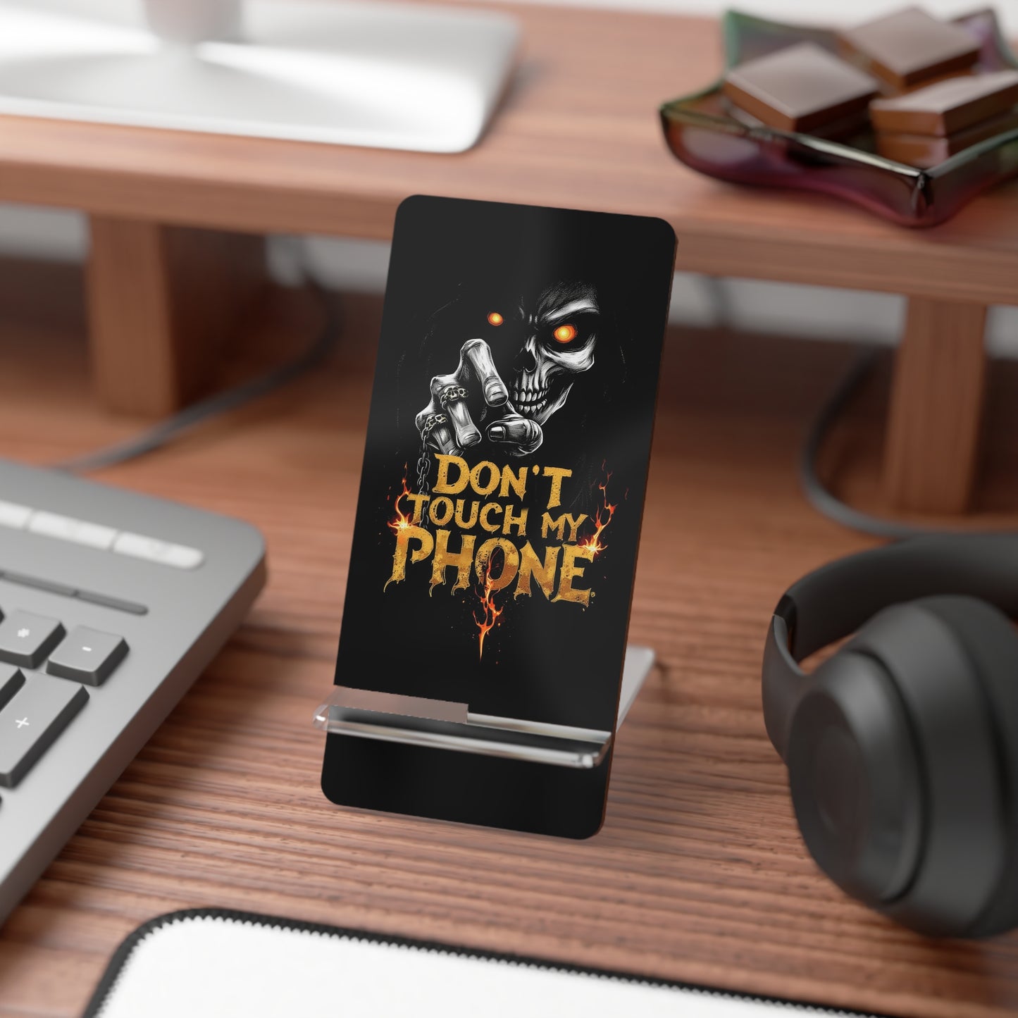 Skull Smartphone Stand - Don't Touch My Phone Desk Decor